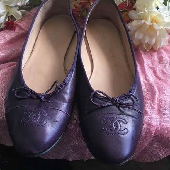 CHANEL Purple Lambskin Ballerina Flats! - Picture 2 of 8